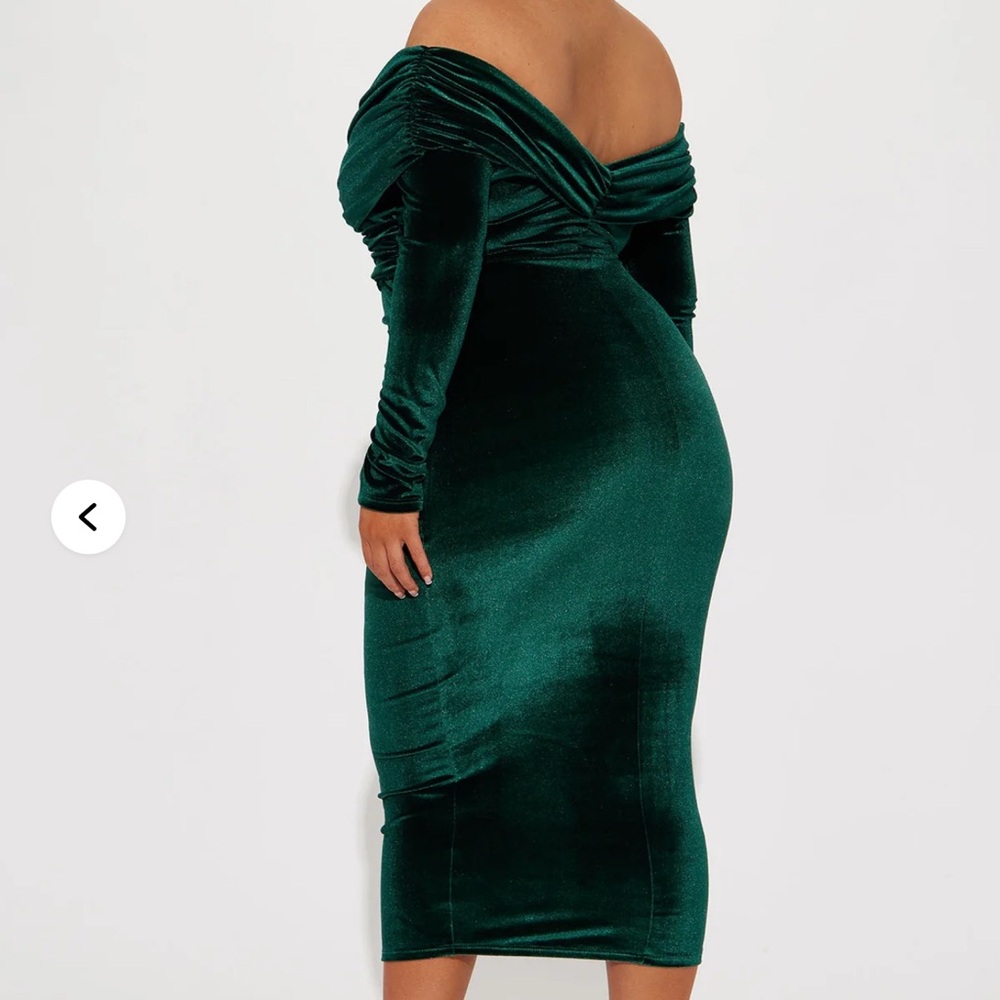 Fashion Nova Ignore The Romance Velvet Midi Dress - Picture 2 of 3
